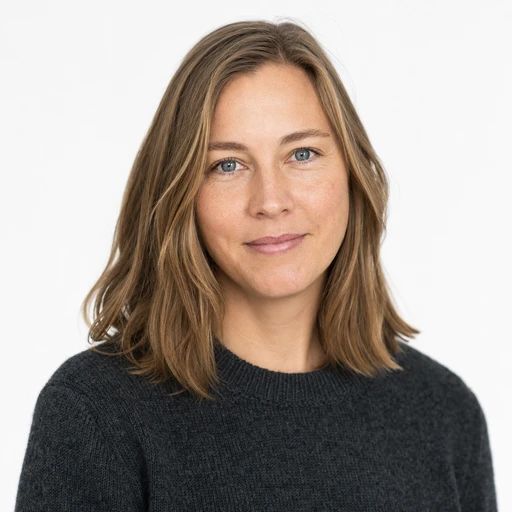 Porträttbild på Sara Eklund